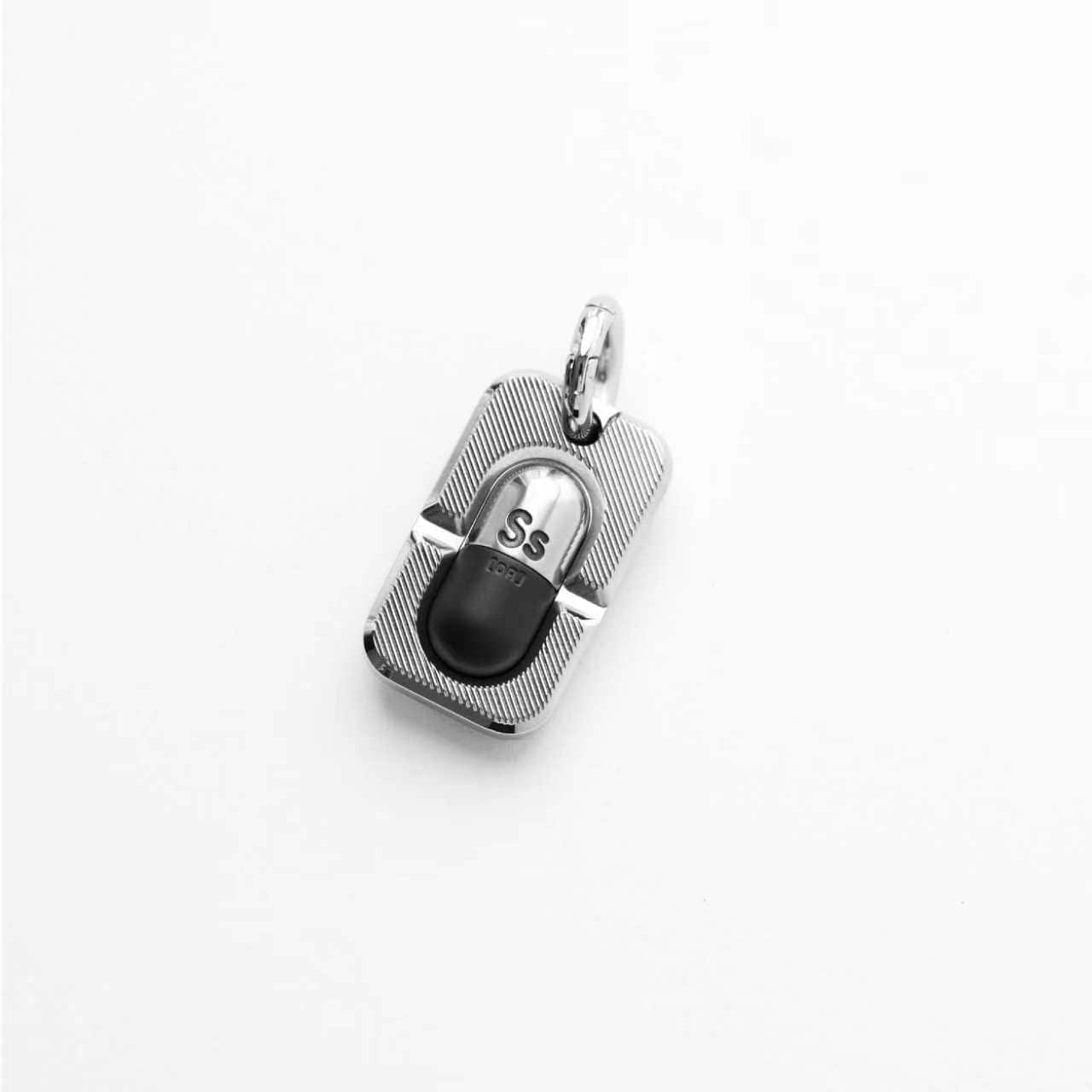 LAUTIE 只禁优惠代码 Capsule Pendant