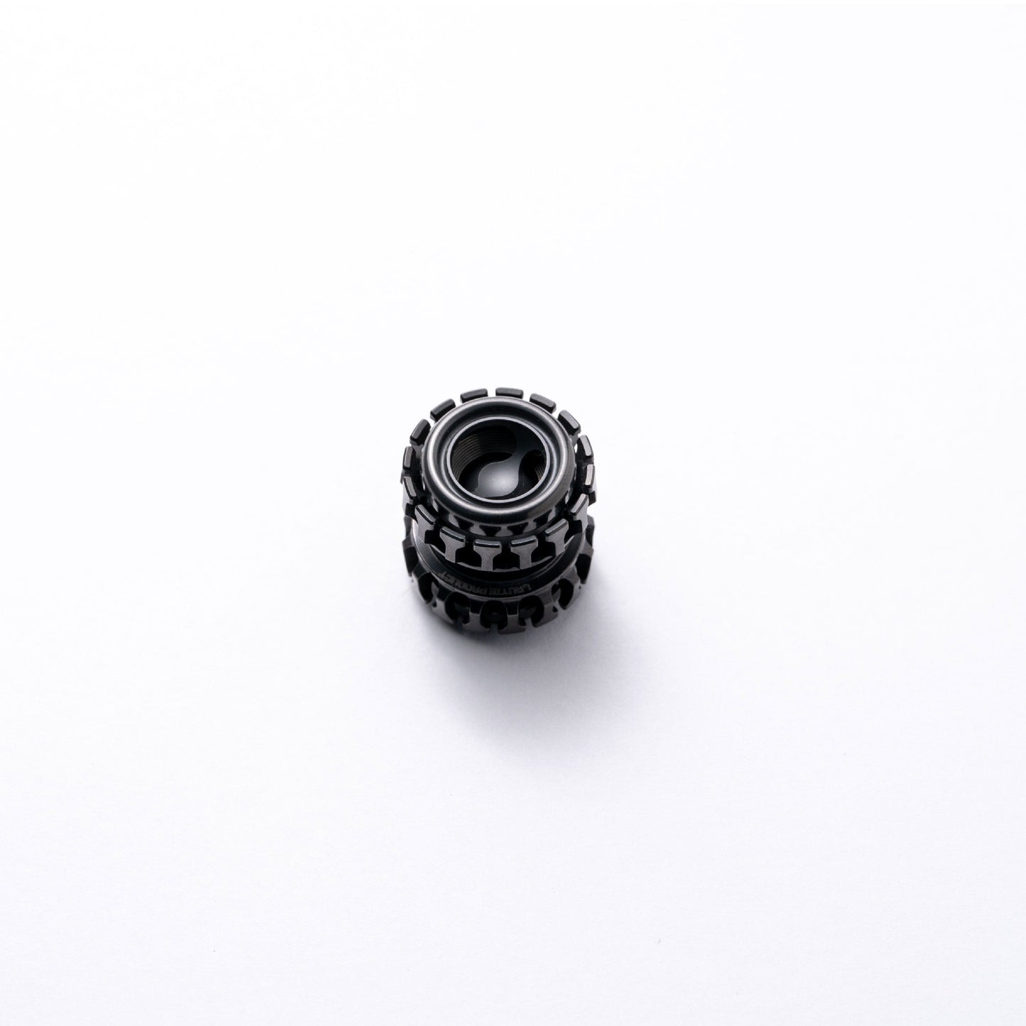 LAUTIE 只禁优惠代码 Noiz-O Fidget Spinner Crown Button (ships in 15 days) / Zirconium